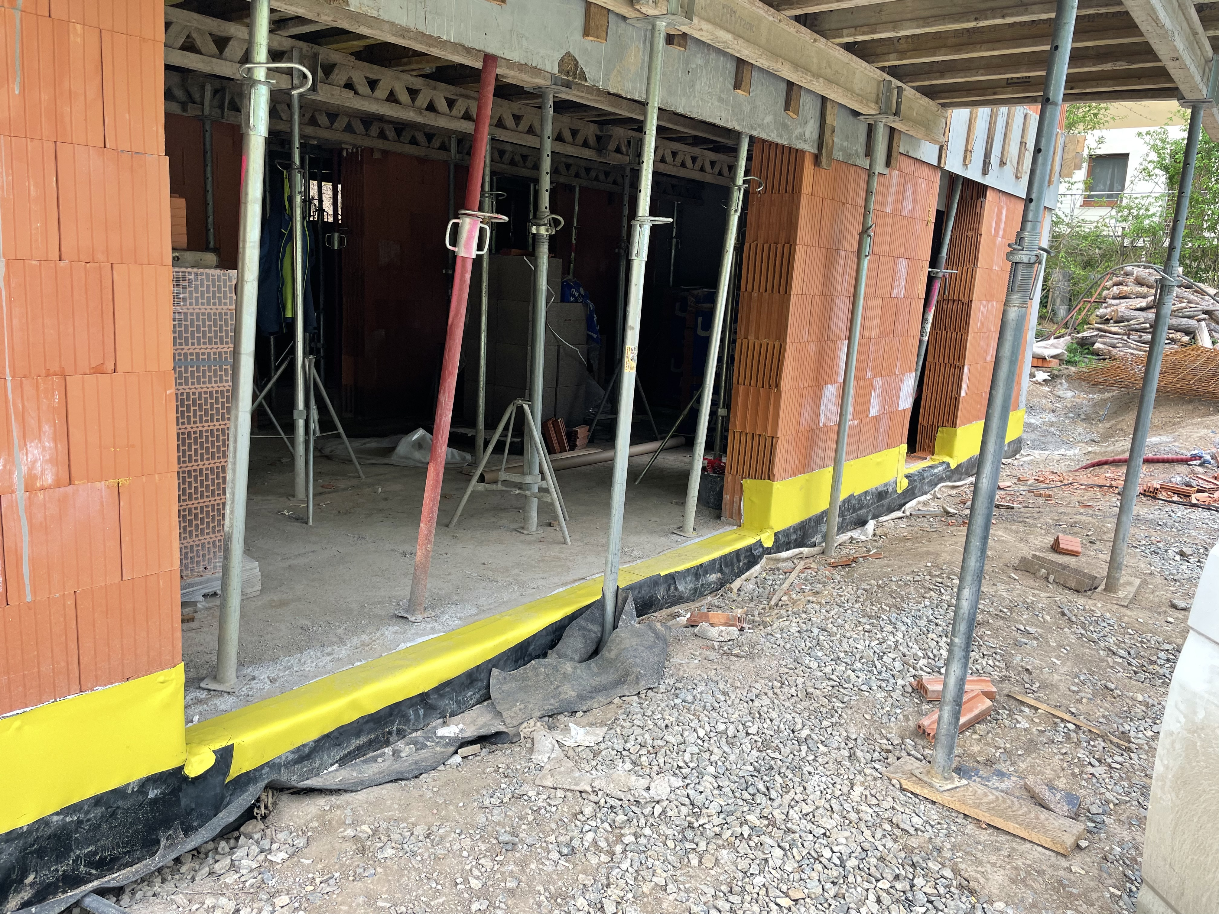 realization.title-img